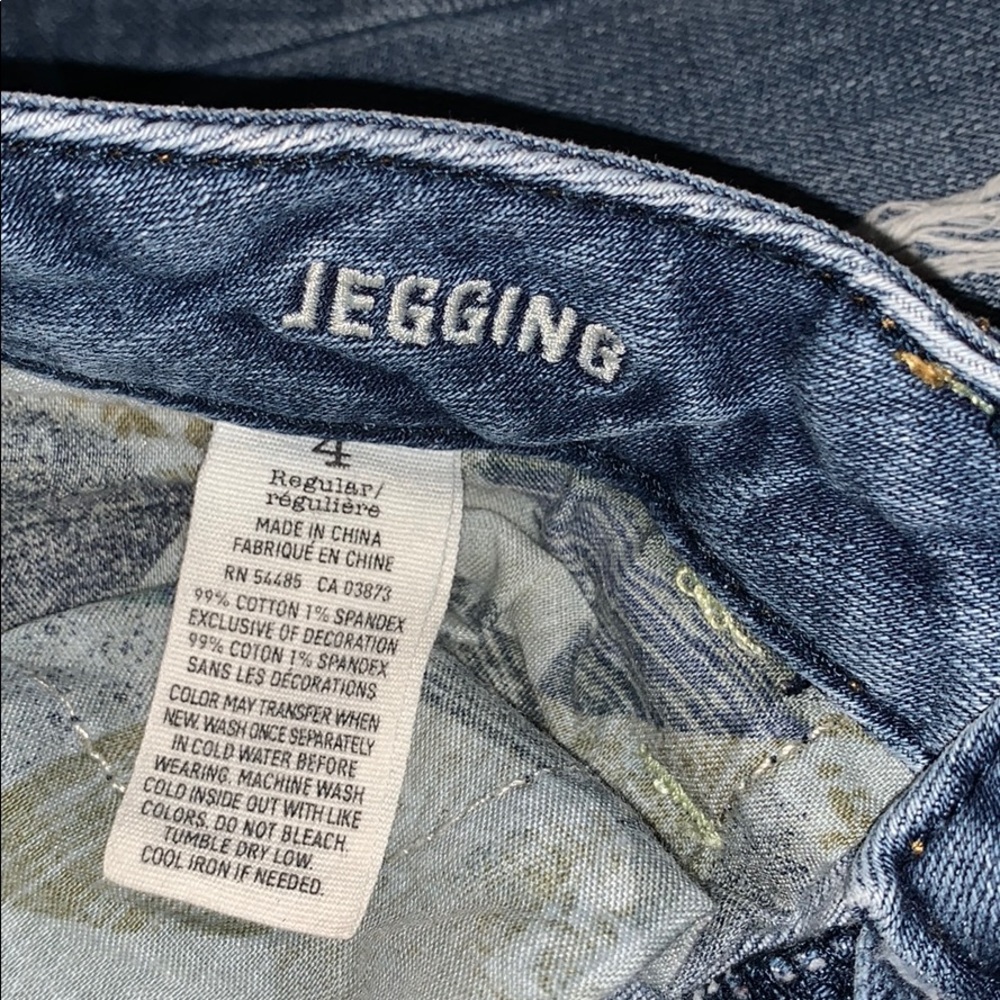 American Eagle Distressed Jegging Jeans - Picture 6 of 6